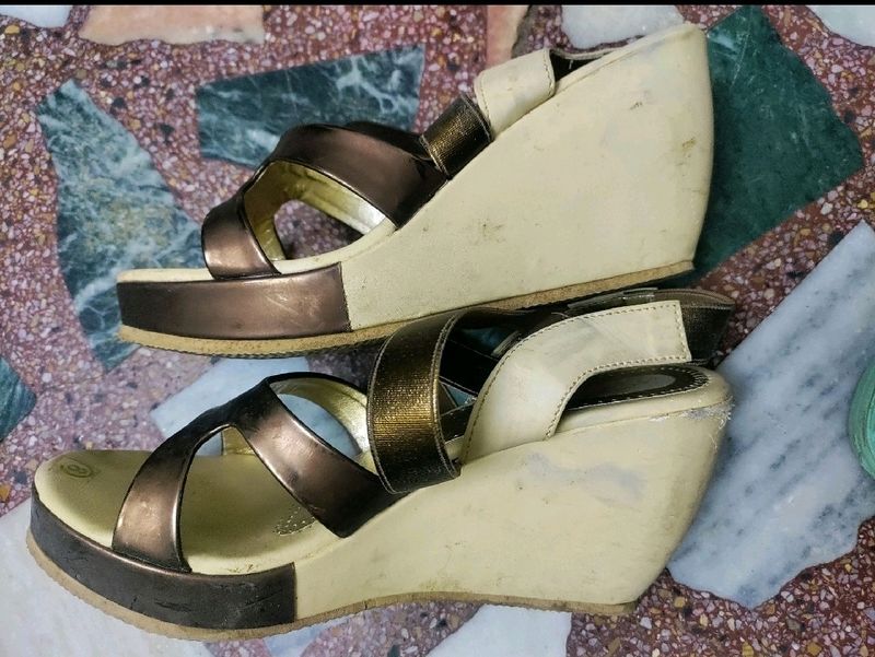 Heels Sandals In Very Good Condition