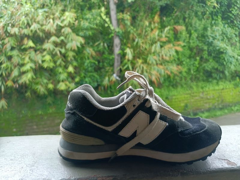 New Balance Shoe .