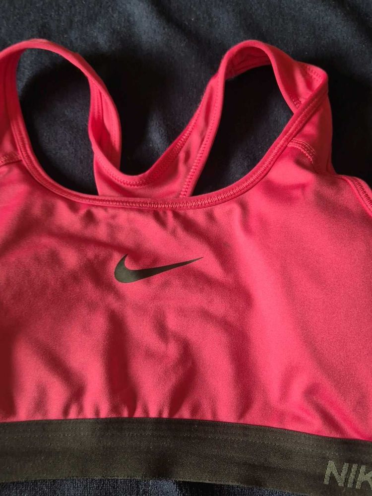 PINK NIKE SPORTS BRA