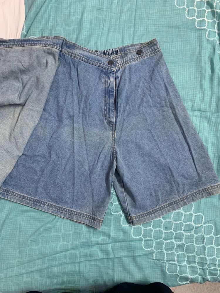 Plus sized Women Denim Skorts