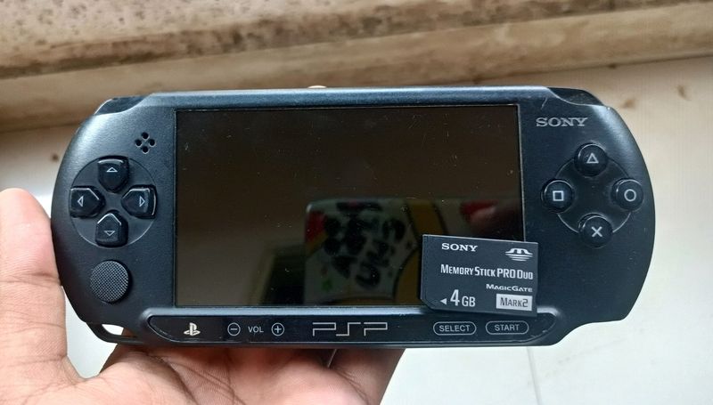 Sony psp Street Model