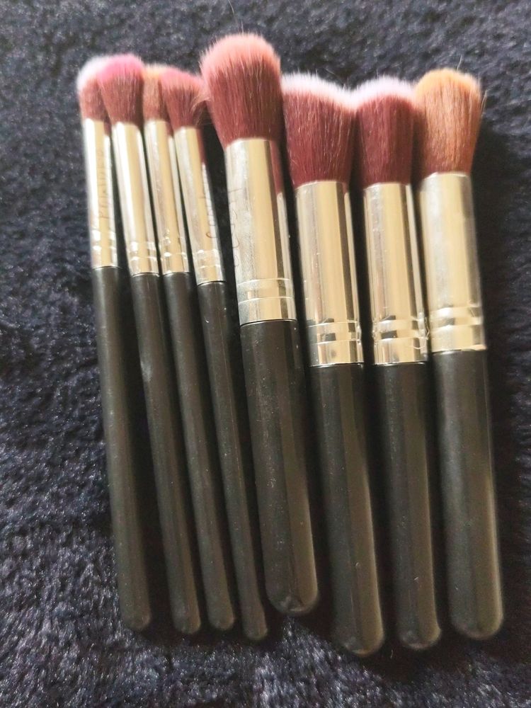 Combo Of 8Pcs Makeup Brushes