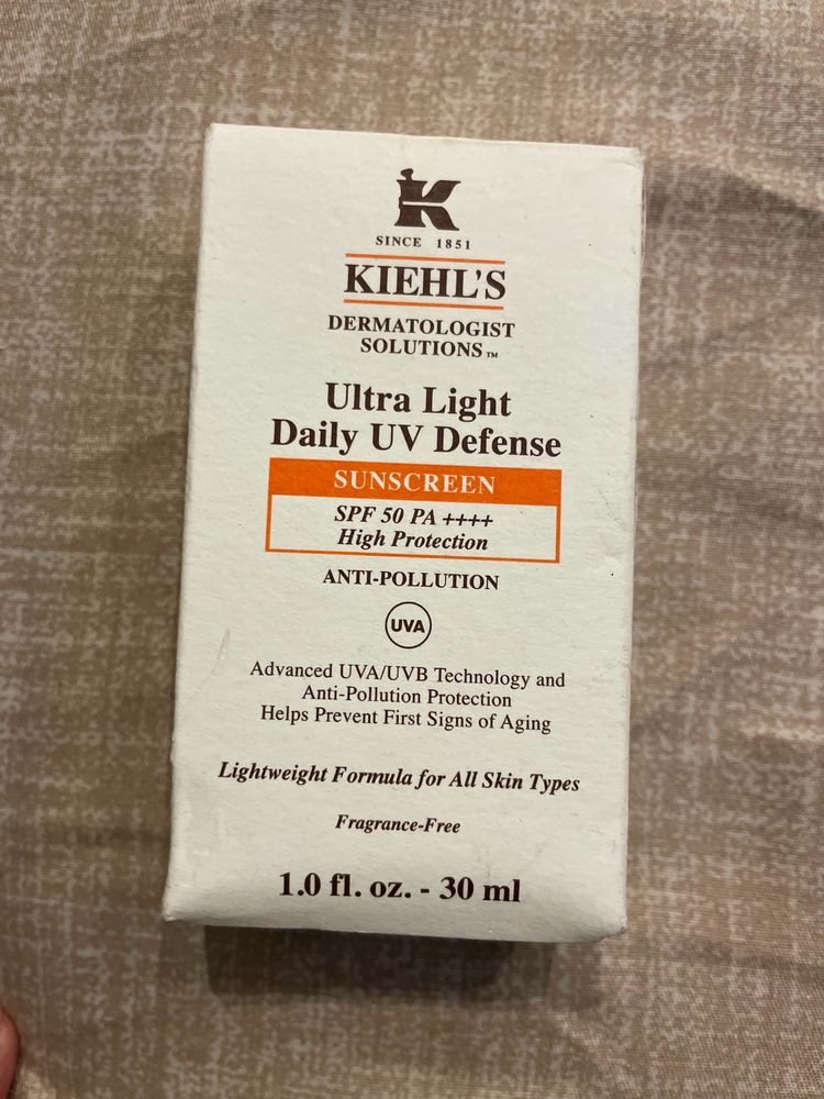 Ultra Light Daily UV Defense SpF 50 PA ++++