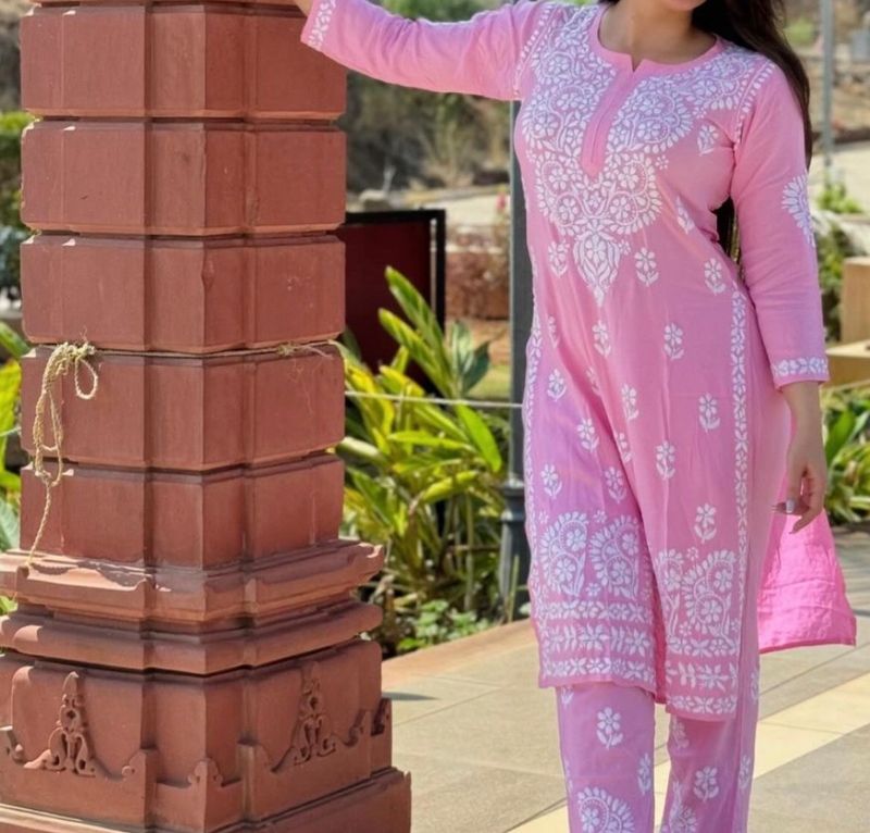 Pink Chikankari Suit💞🎟️