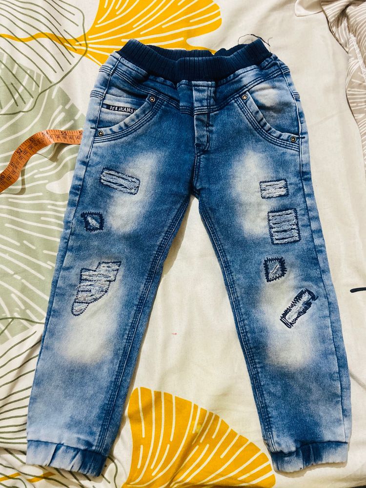 Trendy jeans