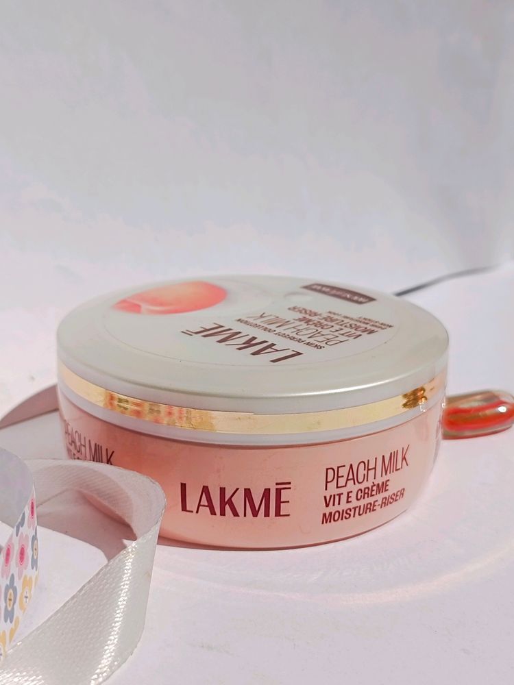 Lakme Peach Milk Moisture