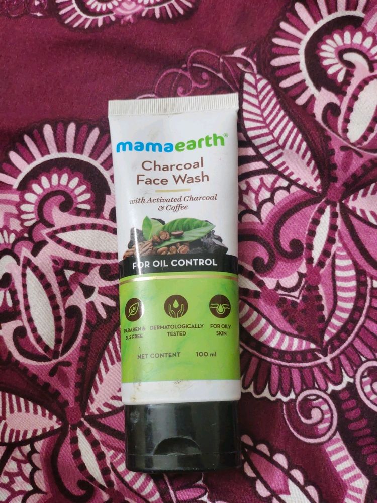 Mamaerth Charcoal Face Wash