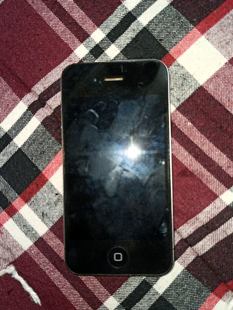 iPhone 4Working Condition With Charger