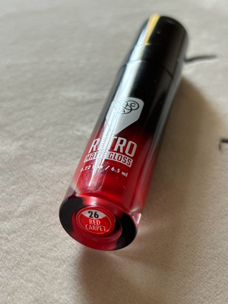 PAC Retro MATTE GLOSS  Red Carpet Lipstick