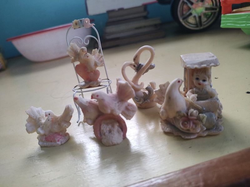 Ceramic Figurines Dove Edition- 5 Pieces