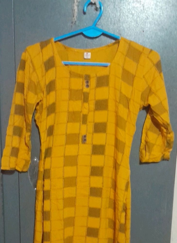 💛🖤💛 MUSTARDYELLOW KURTI WITH BLACK CHECK DESIGN