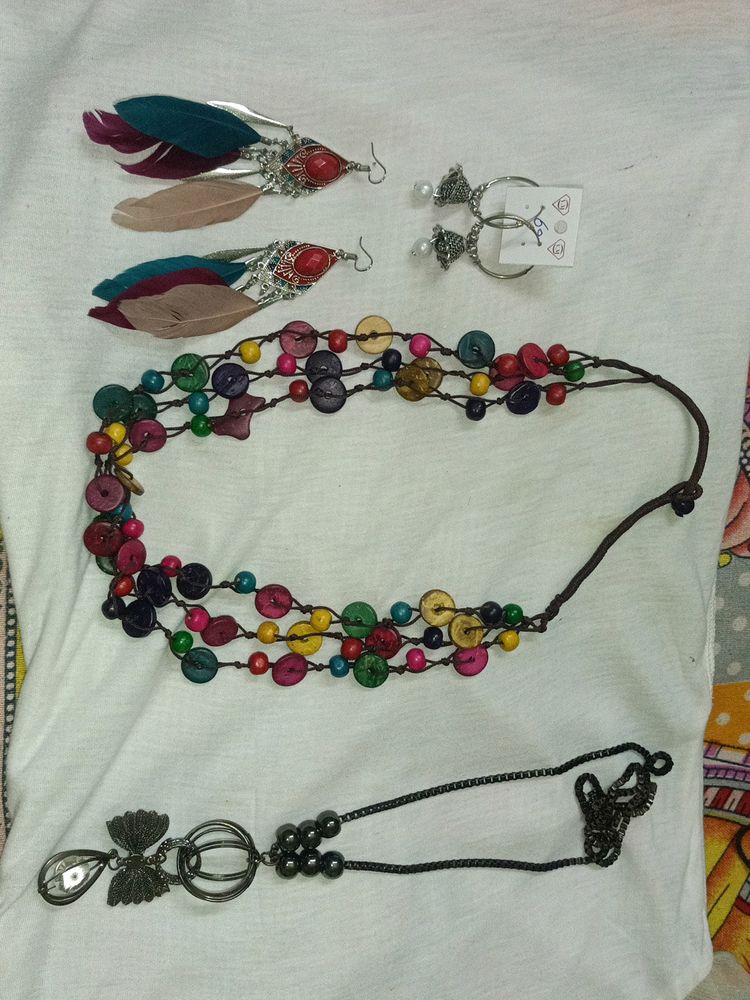 Stylish Neck Piece And Earings