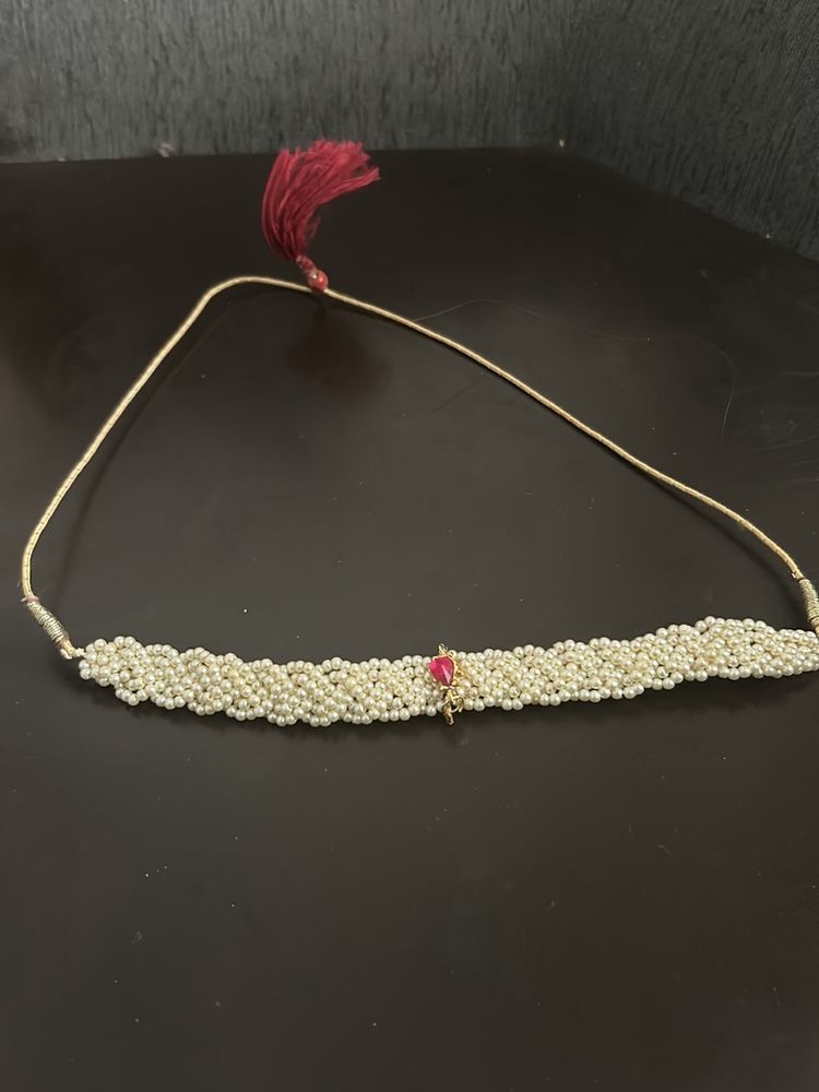 Beautiful Choker Pearl Necklace With Pink Sto