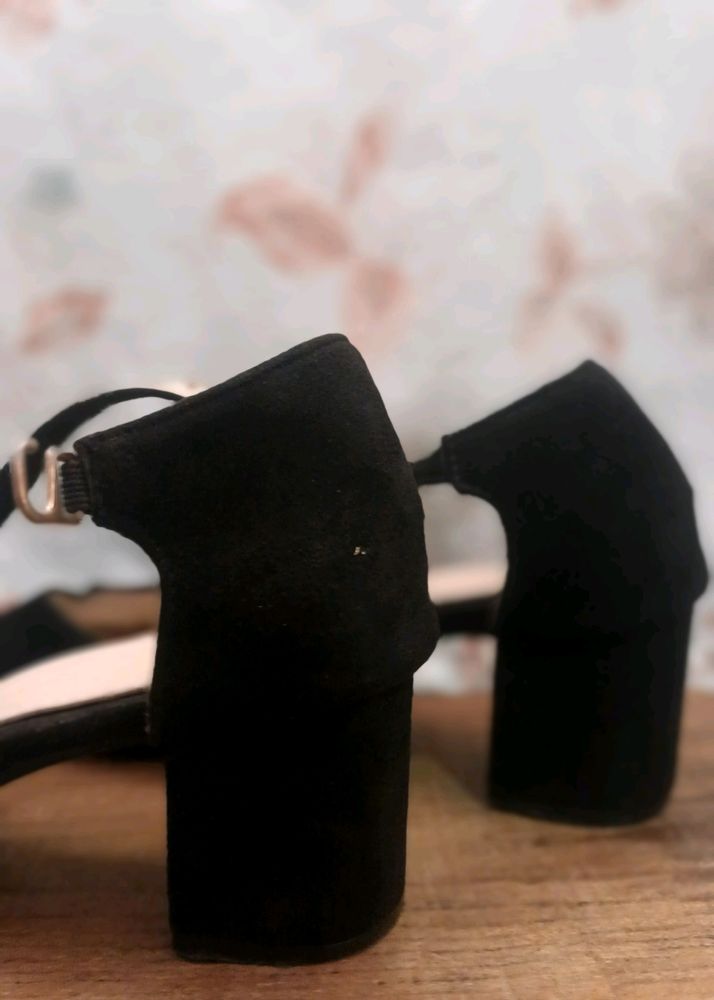 Black Heel