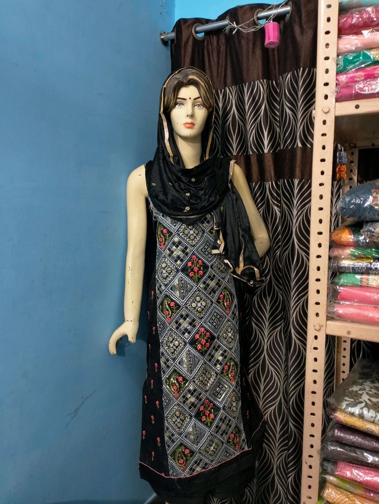 BEAUTIFUL BLACK CHANDERI SILK SUIT