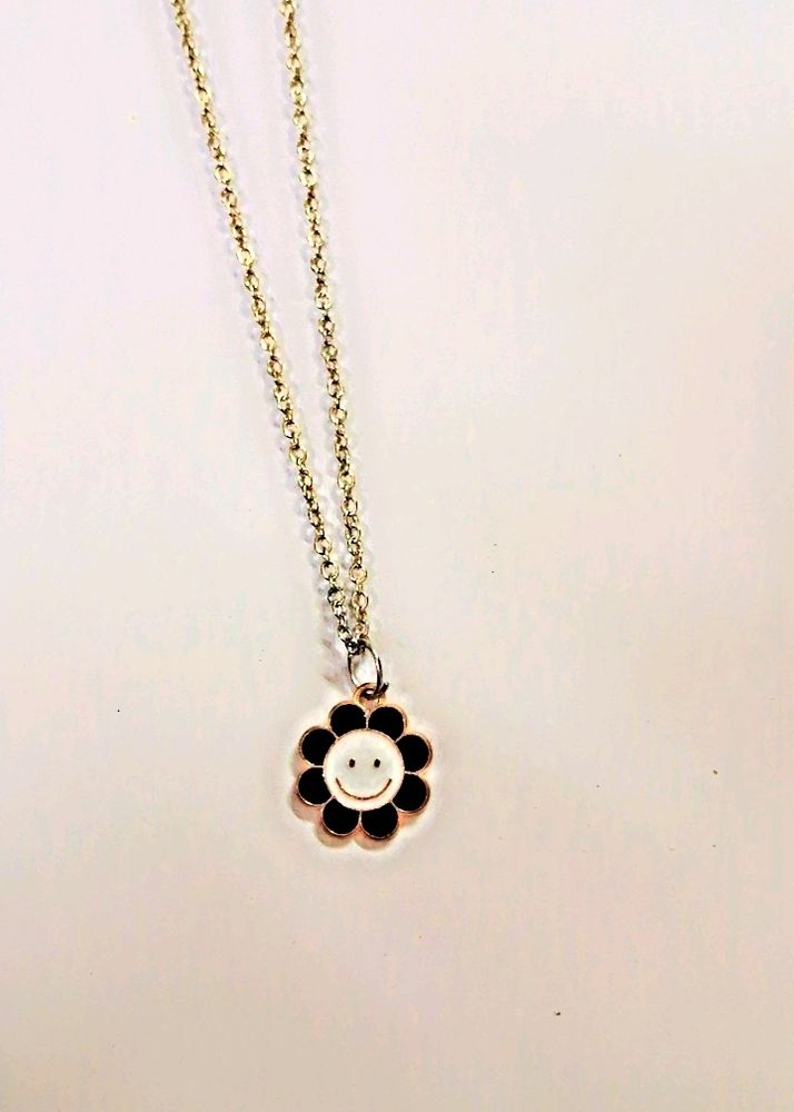 🌸 FLOWER PENDANT NECKLACE