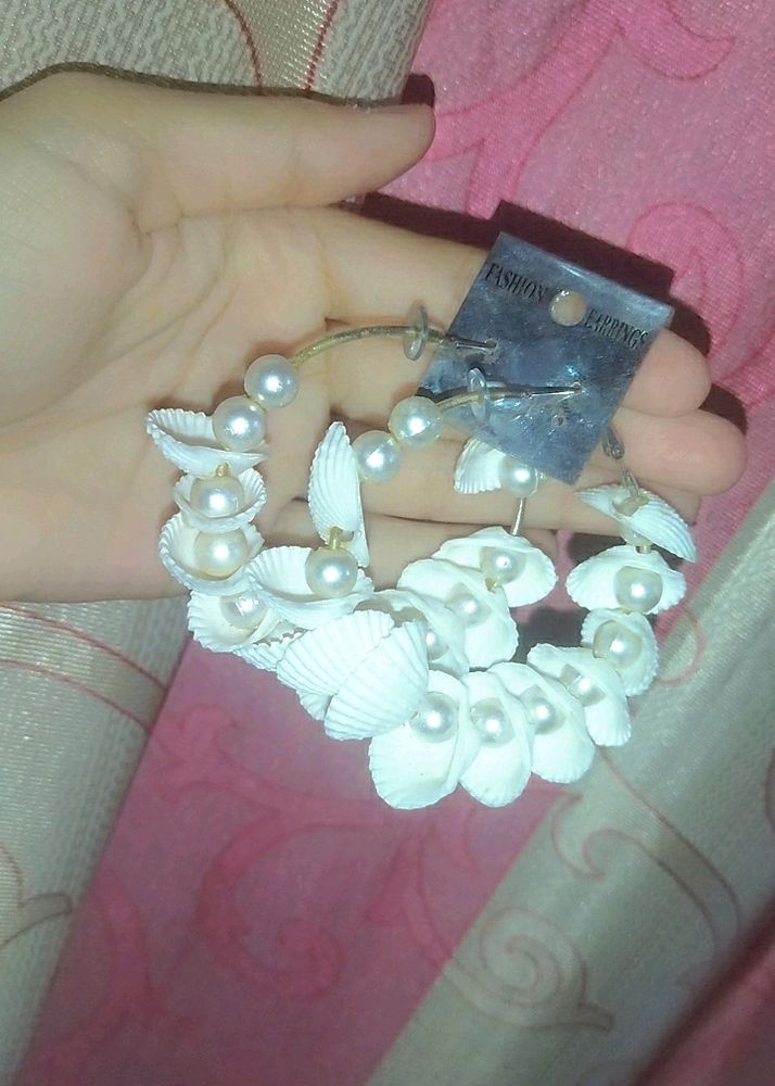 White Sea Shell 🐚 Earrings