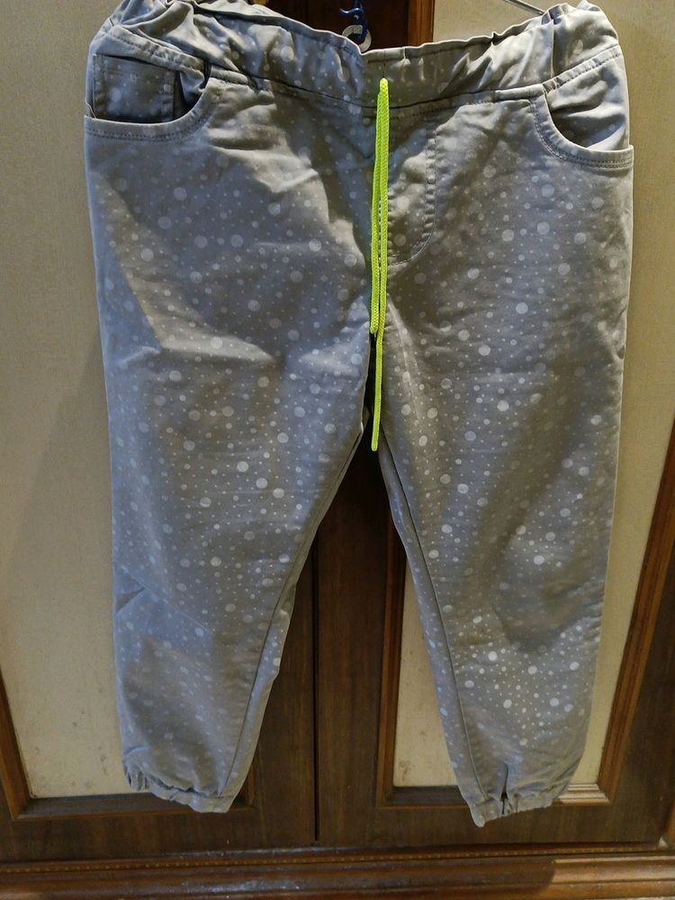 Jeans / Track Pant