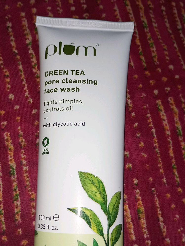 Plum Green Tea Pore Cleansing Face Wash