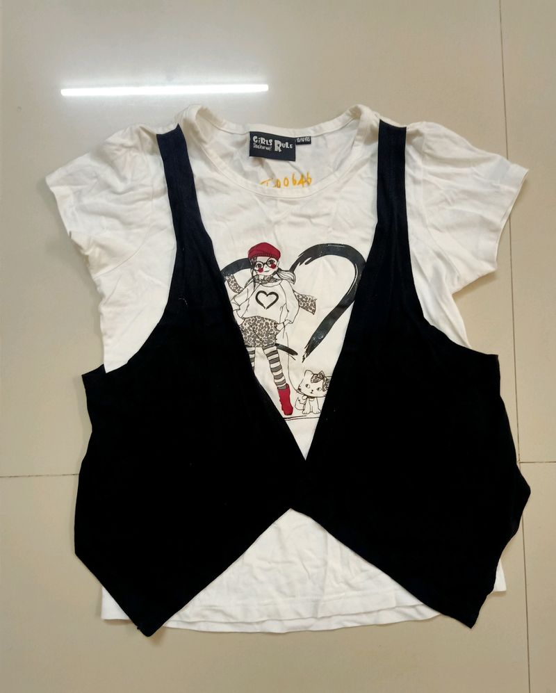 Stylish black n white Tshirt