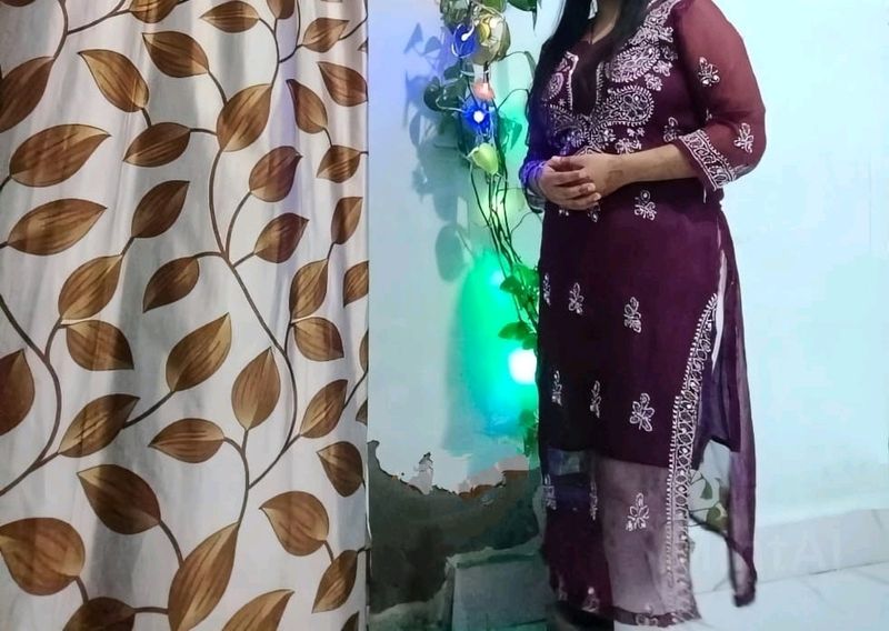 Beautiful Chickenkari Kurti