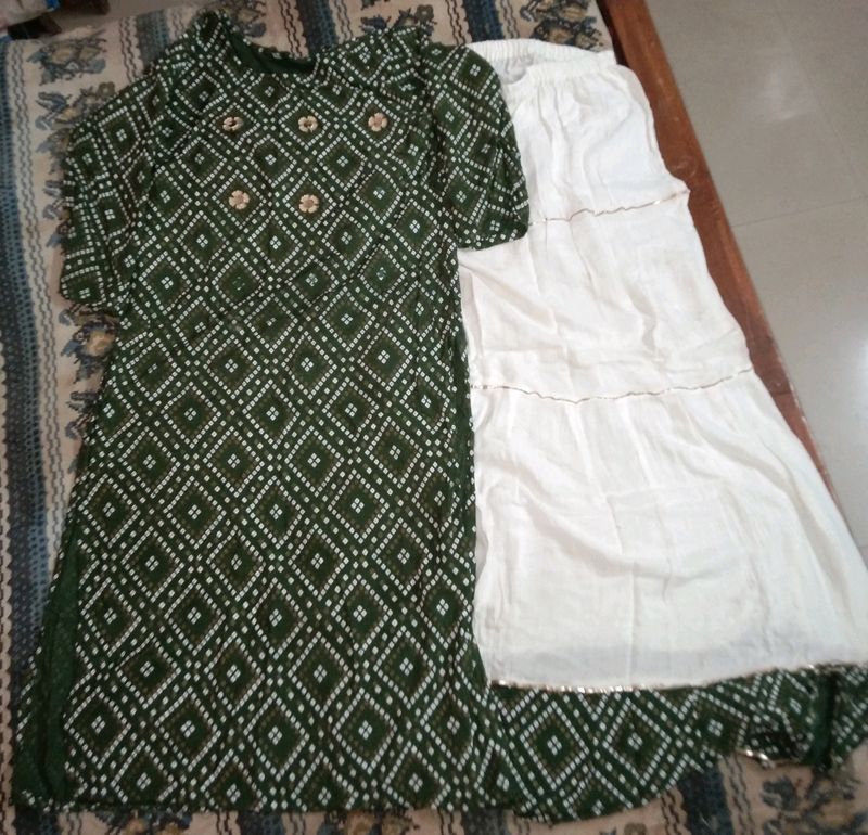 Like New Bandhani Dark Green Kurta-shirt Set