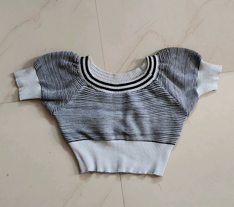 Grey And Black Crop Top From Urbanic