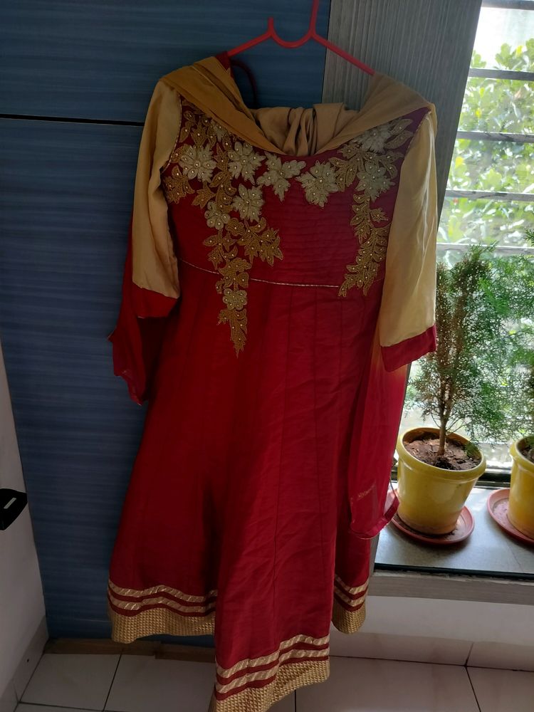 Kurta Set With Dupatta