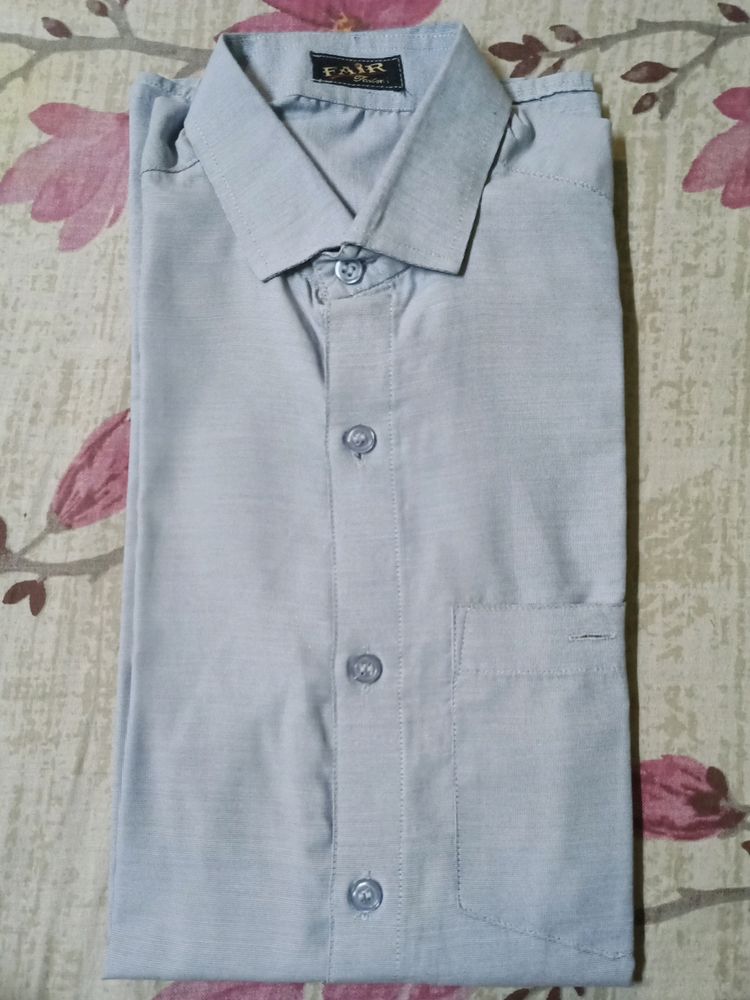 LIGHT BLUE FORMAL SHIRT - SIZE S