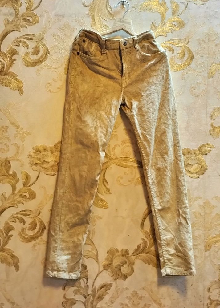 Light Golden Colour Velvet Pant For 10 Years Old Boy.waist 28.Length 35.