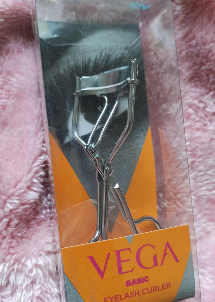 Unopened Eyelash Curler