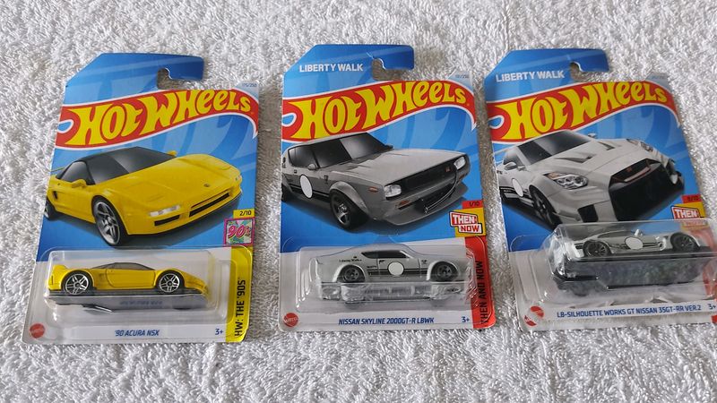 3 Hotwheels Car Set