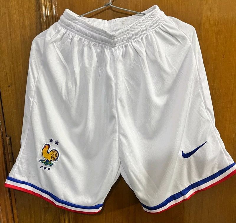 NIKE FRANCE HOME WHITE SHORTS SIZE - M (30-34)