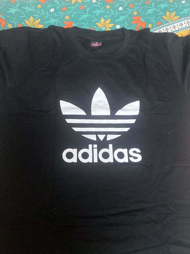 Adidas Tshirt Large Size  Brand New