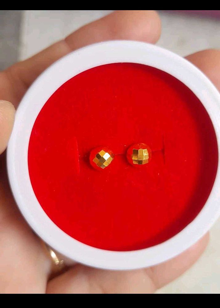 Gold Diamond Cut 22crt Studs