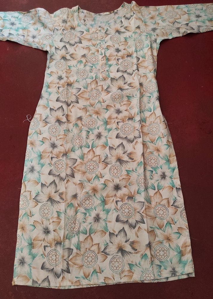 Green Floral Printed Straigt Cut Kurti