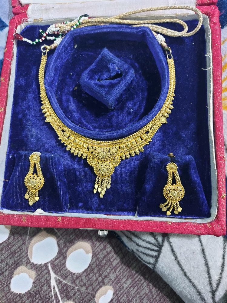 Like Gold Neckpis Set