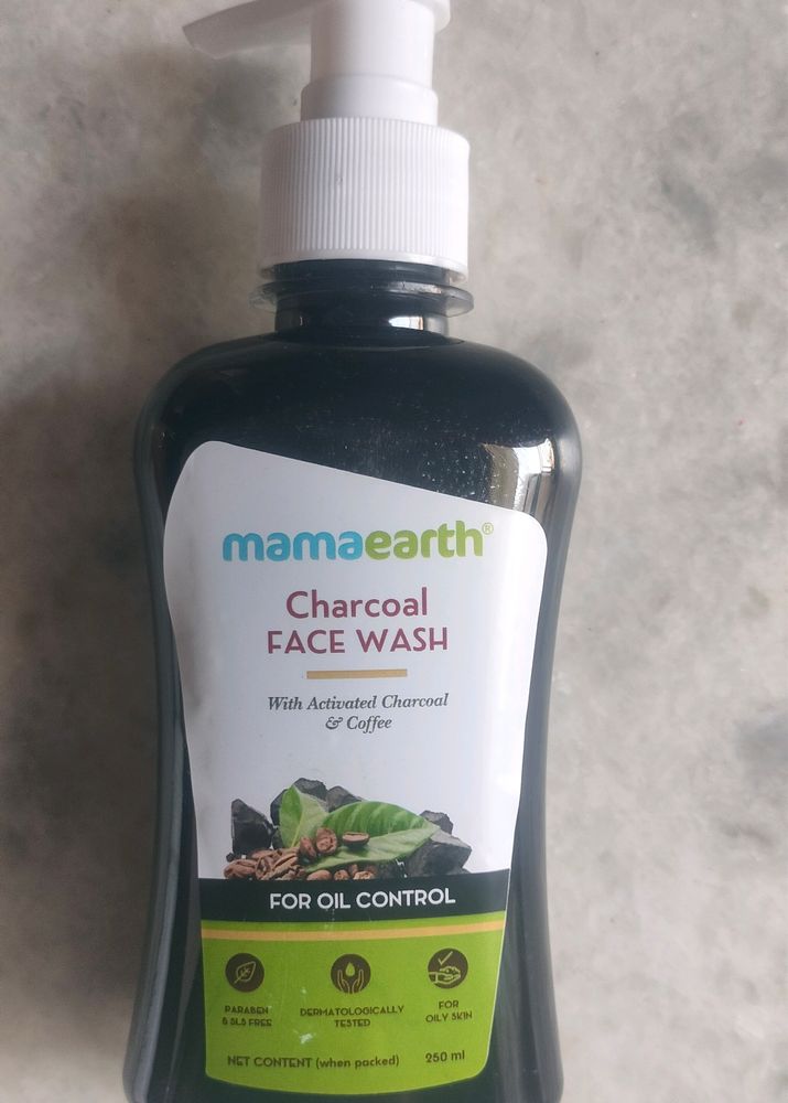 Mamaearth Charcoal Face Wash