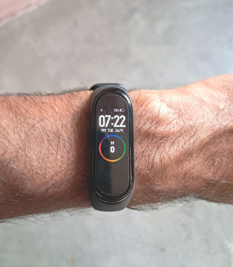 Mi Fitness Band 4 With Charger