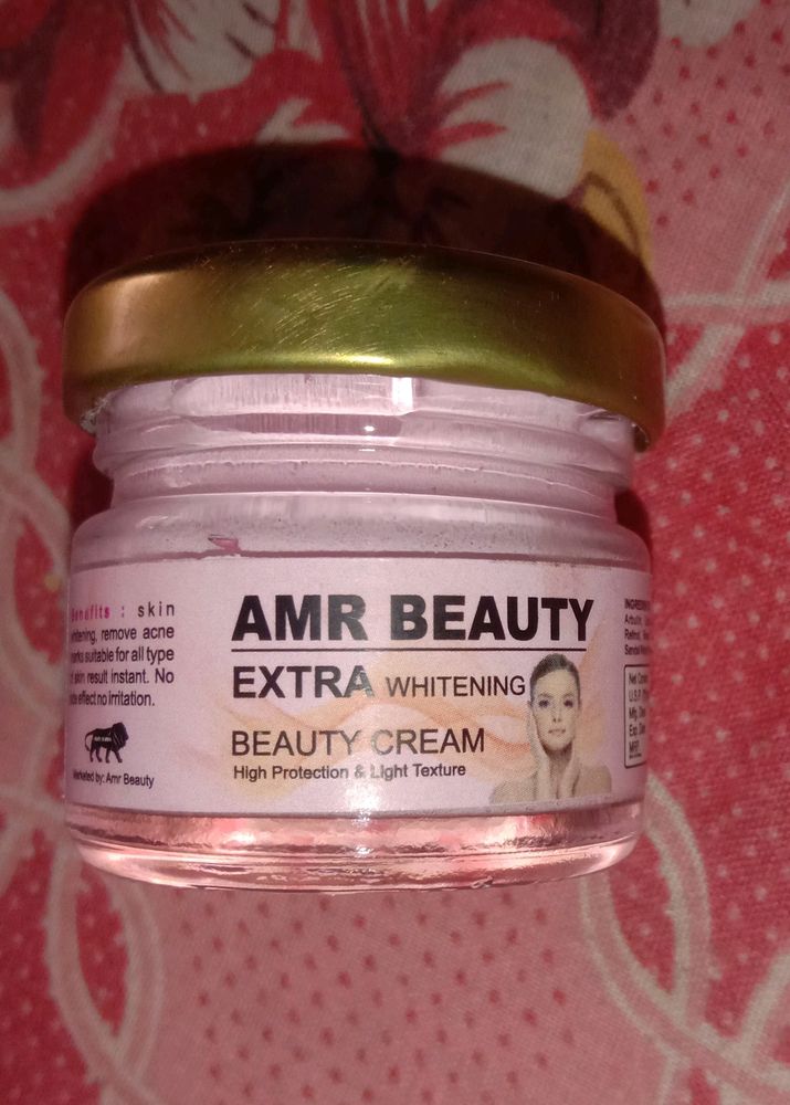 AMR EXTRA WHITENING CREAM FOR SKIN LIGHTENING