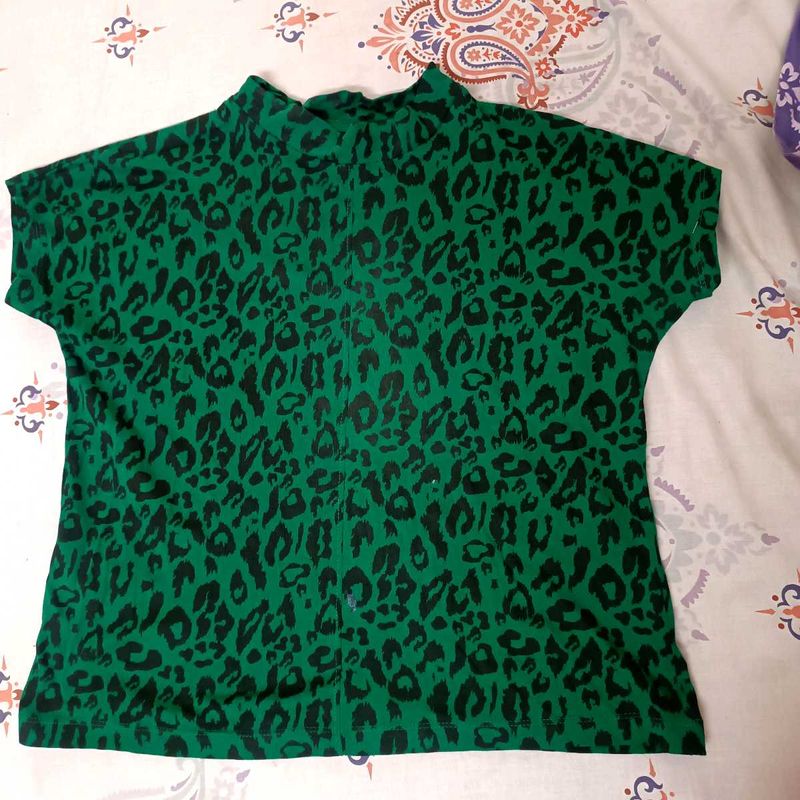 Here & Now, Green, Animal Print Tshirt