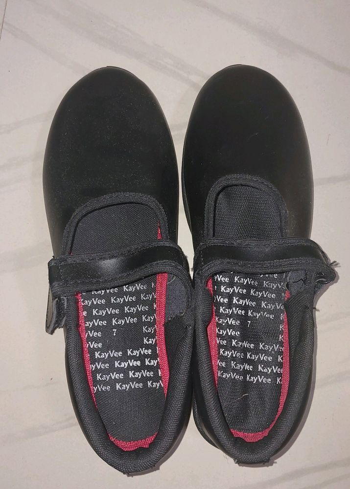 KayVee Black School Shoes, Size 7