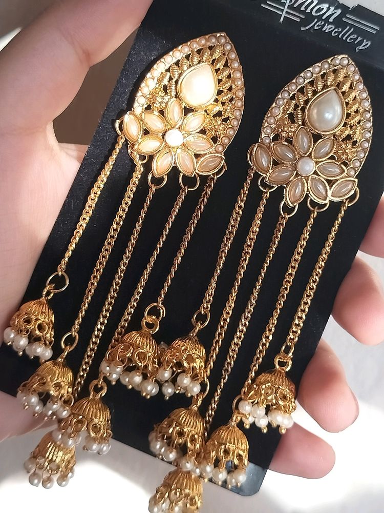 Golden Earrings With White Pearls