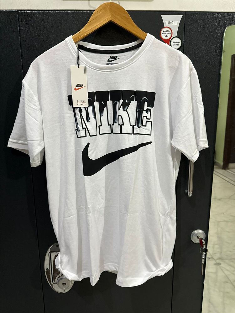 Nike Tshirt