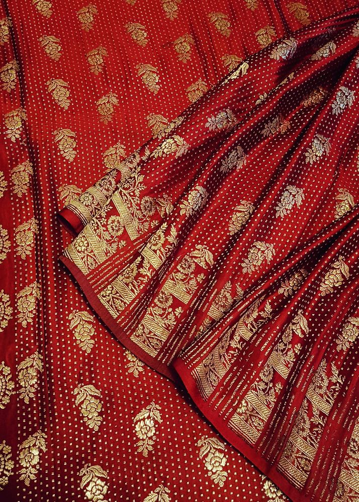 100% Pure Himroo 1 Lakh Buta Saree