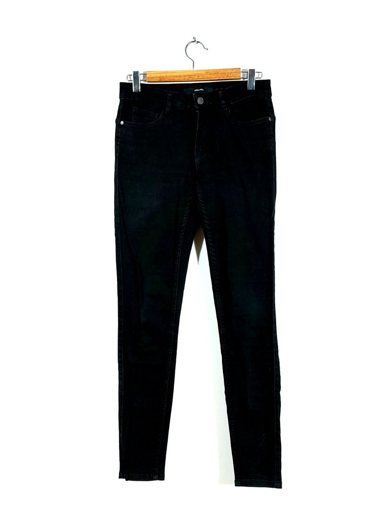 Black Skinny Jeans (Women's)