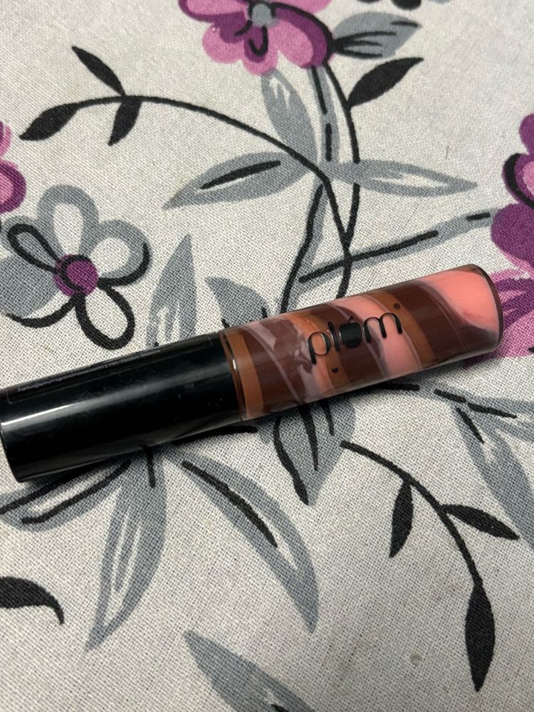 plum lip gloss