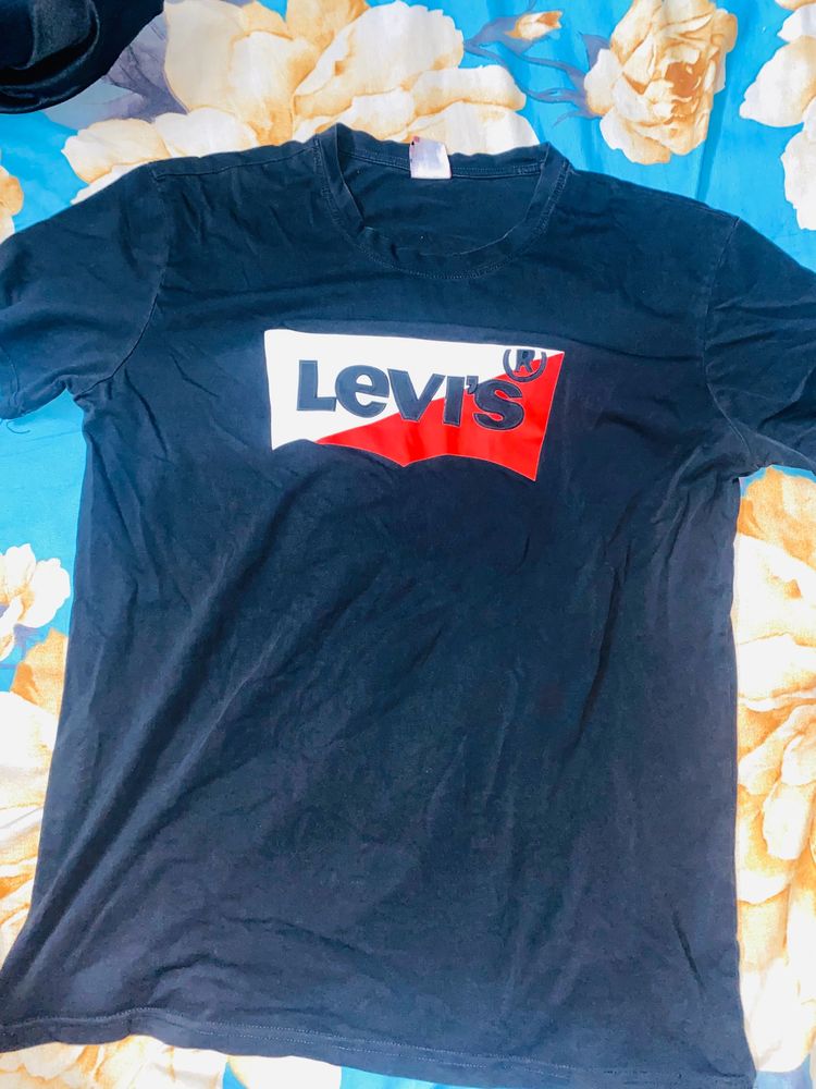 Levis Tshirt