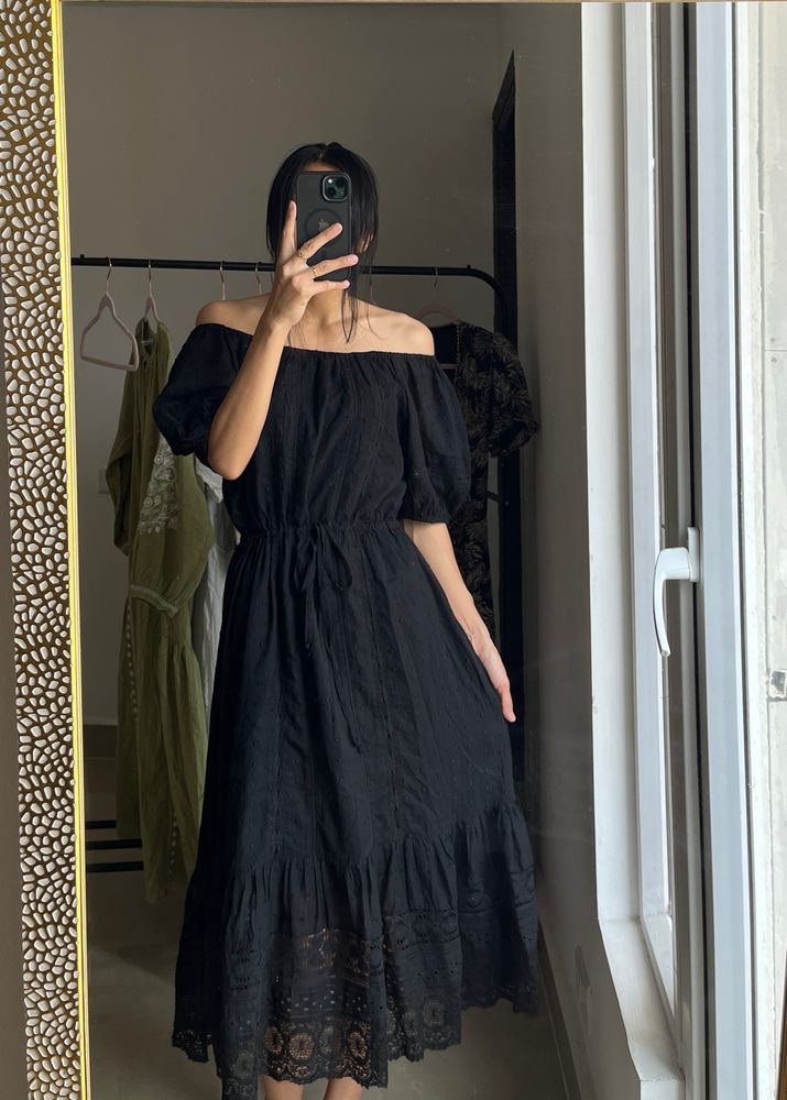 Black Broderie Anglaise Cotton Midi Dress 🖤