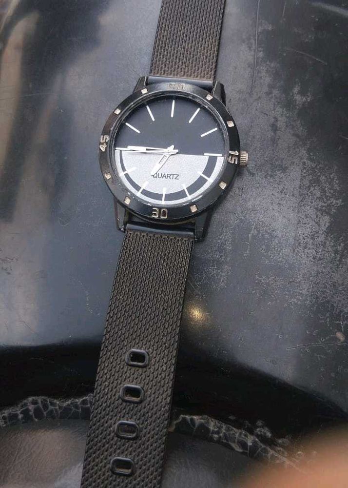 QUARTZ COMPANY  WATCH WORKING GLASS IS GONE